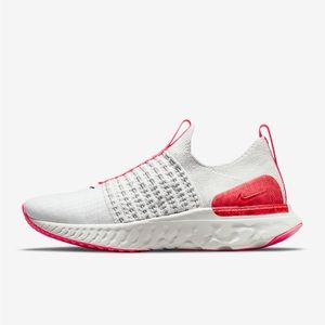 Nike React Phantom Run Flyknit 2